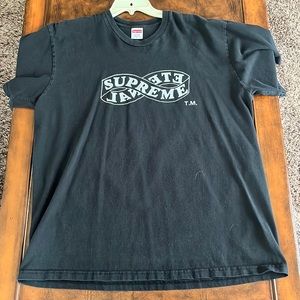 Supreme tshirt